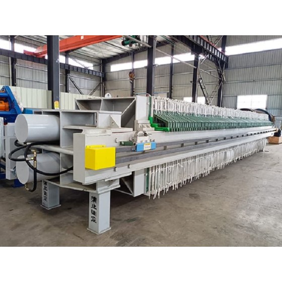 Filtre-presse à plaques et à cadres