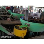 Procédé de traitement du minerai d'or par broyeur à meules